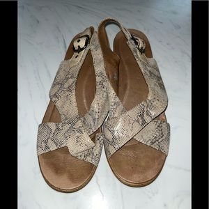 Dansko snakeskin sandal wood wedge heel shoes 39